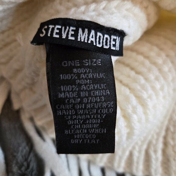Steve Madden Cream Knit Tuque & Scarf Set | Pom-Pom | Unisex - Picture 7 of 7